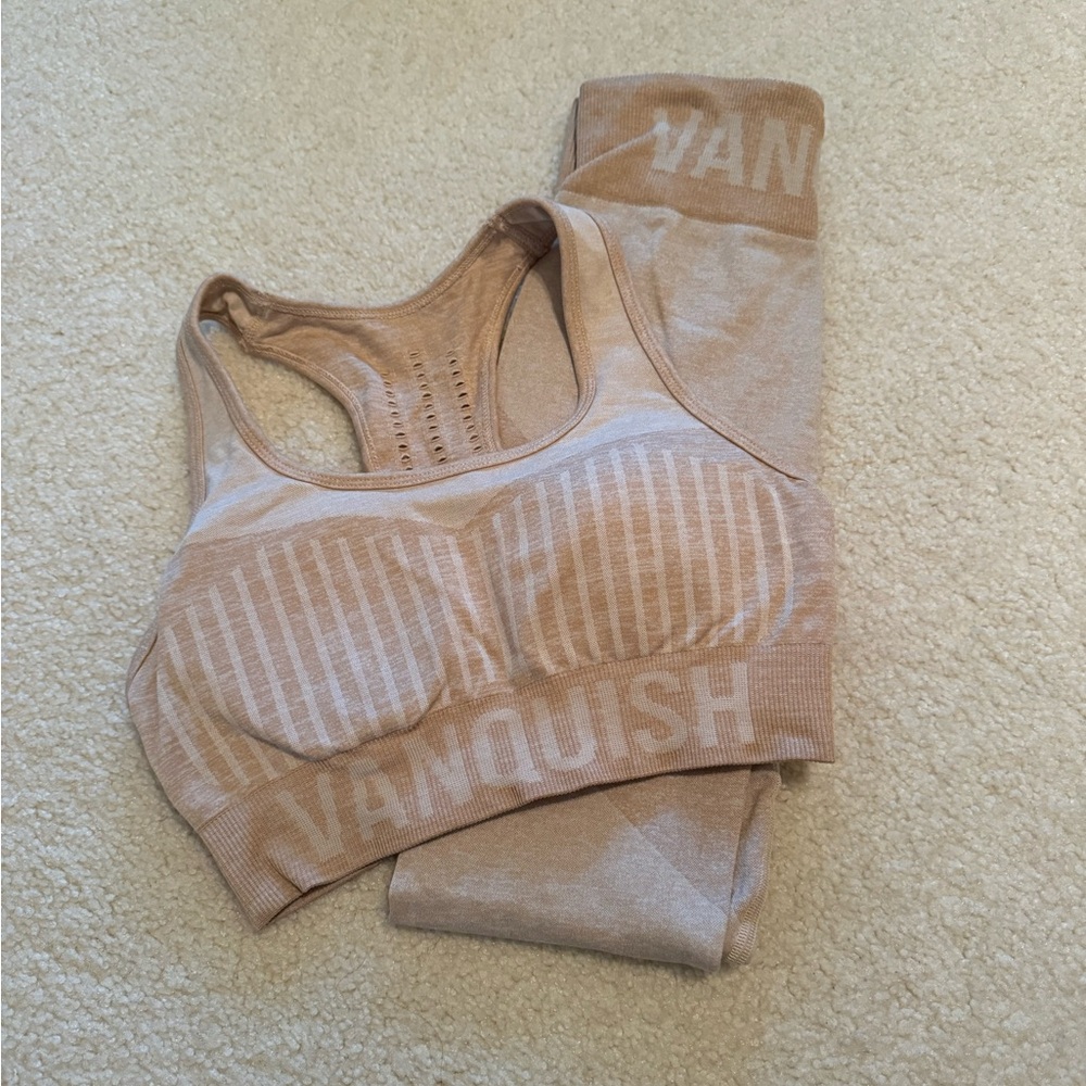 VANQUISH leggings and sports bra matching set